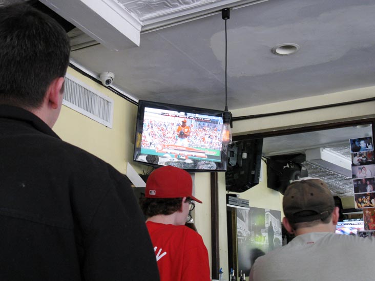 Wogie's Bar & Grill, 39 Greenwich Avenue, West Village, Manhattan, April 5, 2010