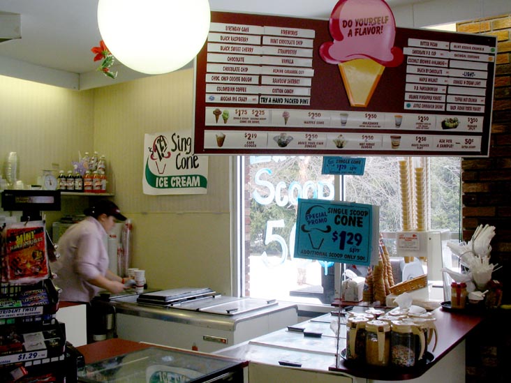 Ice Cream Counter, Stewart's, Route 73 and 9N, Keene, New York