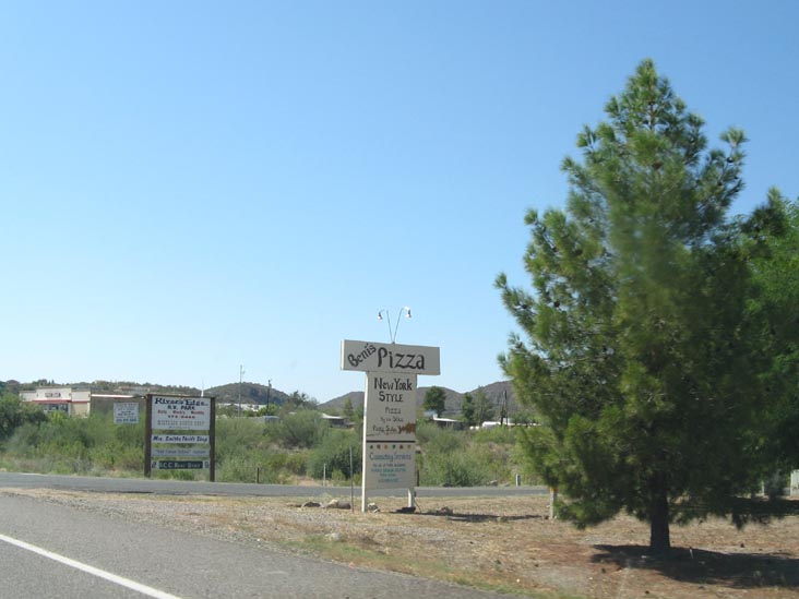 Beni's Pizza, 33900 South Old Black Canyon Highway, Black Canyon City, Arizona