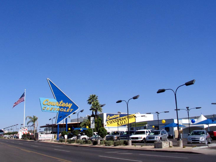 Courtesy Chevrolet, 1233 East Camelback Road, Phoenix, Arizona, April 18, 2008