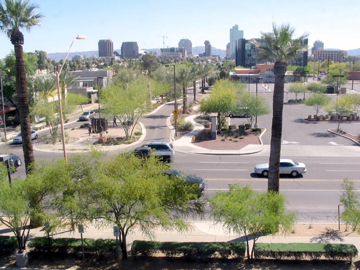 Richard and Susan Goldsmith Overlook, Phoenix Art Museum, 1625 North Central Avenue, Phoenix, Arizona, April 1, 2007
