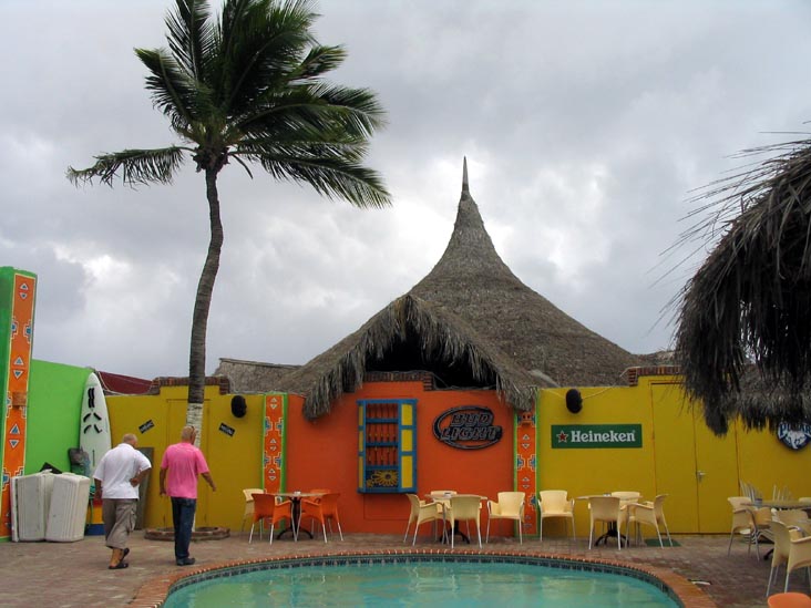 Pool, Havana Beach Bar, L.G. Smith Boulevard 1, Oranjestad, Aruba