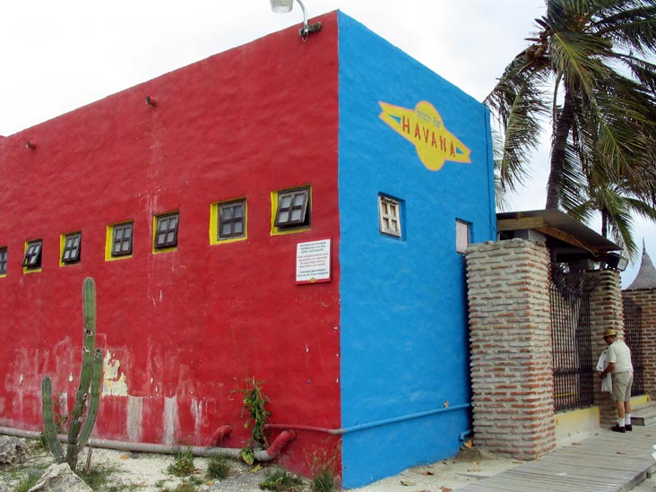Havana Beach Bar, L.G. Smith Boulevard 1, Oranjestad, Aruba
