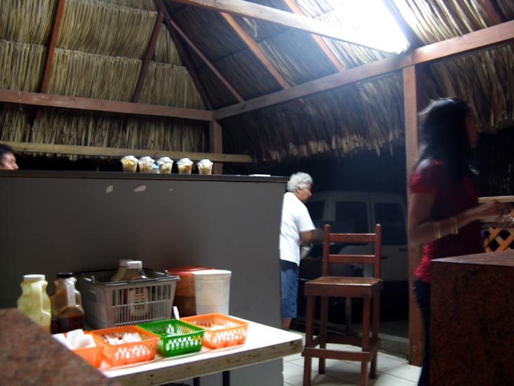 Barbecue Hut, Rancho Monte Blanco, Aruba
