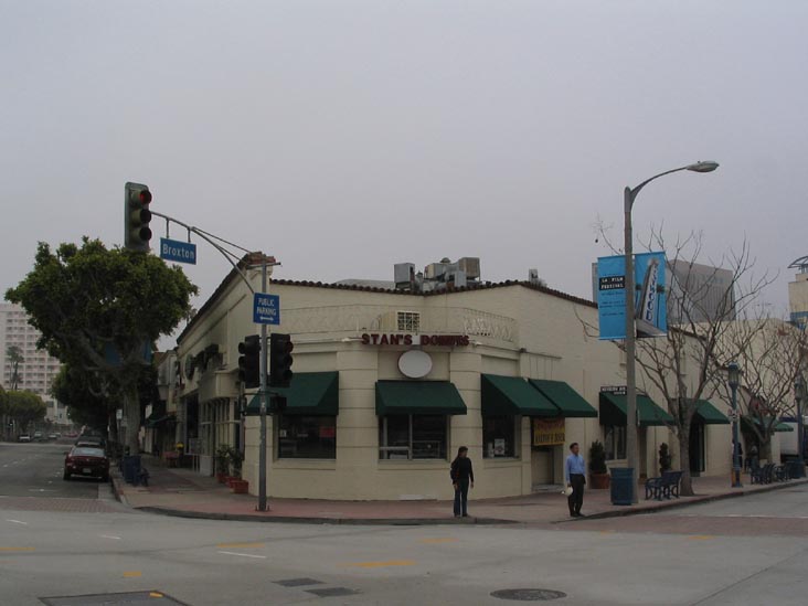 Stan's Donuts, 10948 Weyburn Avenue, Westwood Village, Los Angeles