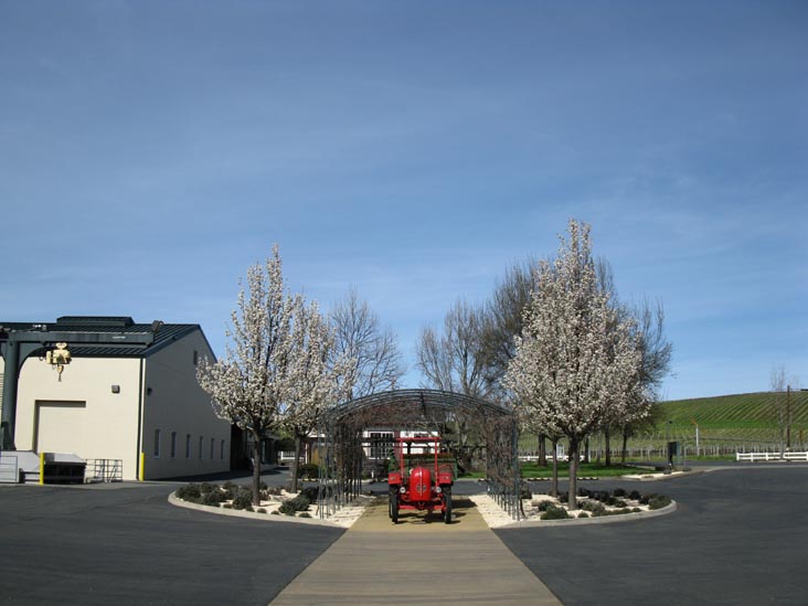 Folio Fine Wine Partners, 550 Gateway Drive, Napa, California