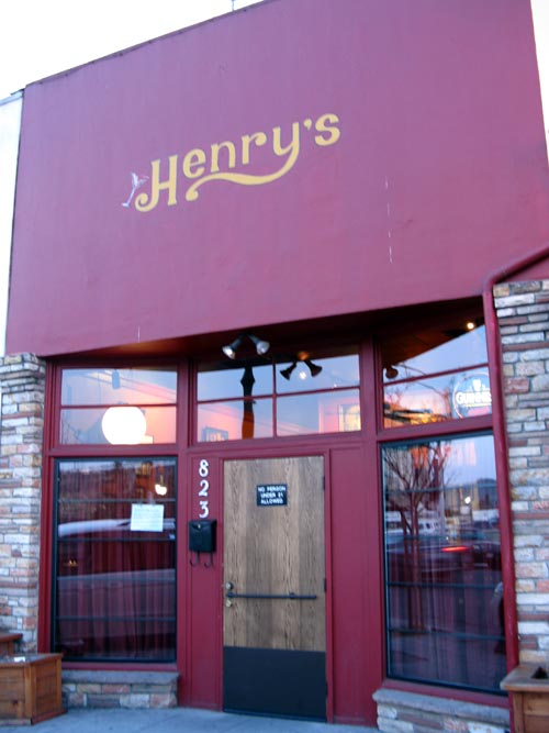 Henry's Cocktail Lounge, 823 Main Street, Napa, California