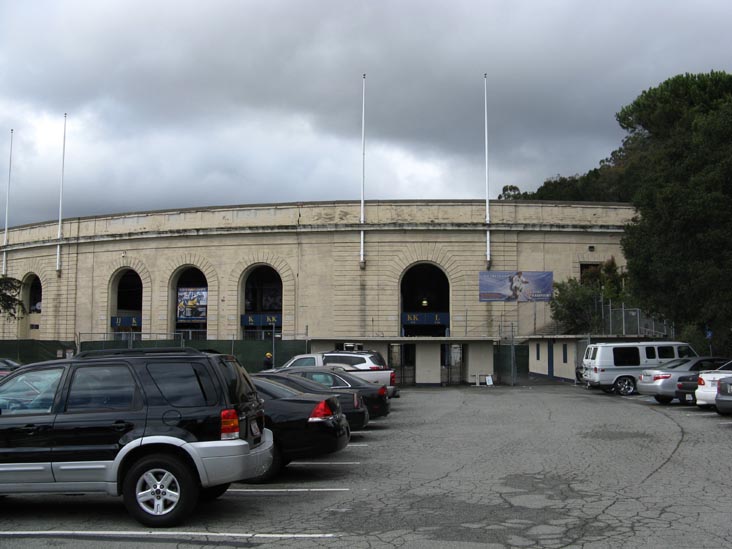 California Memorial Stadium, 76 Canyon Road, University of California-Berkeley, Berkeley, California