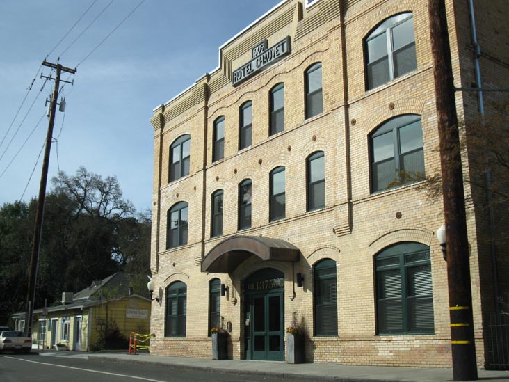 Hotel Chauvet, 13756 Arnold Drive, Glen Ellen, California