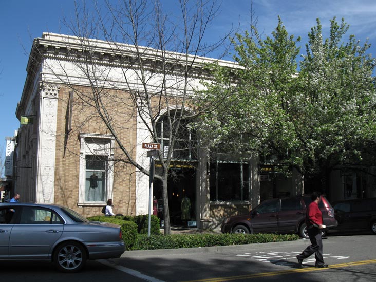 Plaza Street and Healdsburg Avenue, NE Corner, Healdsburg Plaza, Healdsburg, California