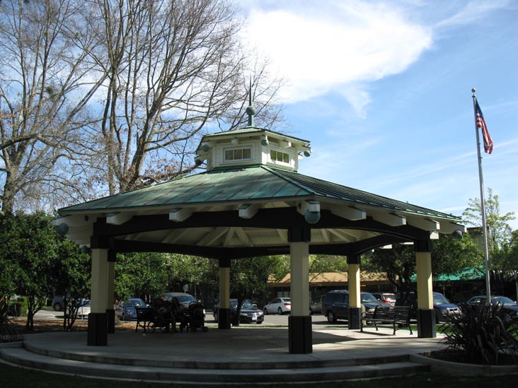 Healdsburg Plaza, Healdsburg, California