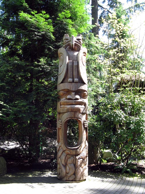 Totem Poles, Totem Park, Capilano Suspension Bridge, North Vancouver, BC, Canada