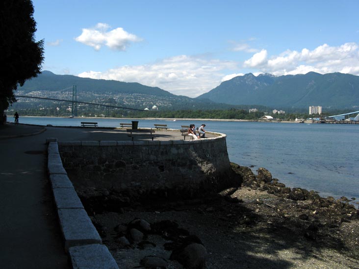 Burrard Inlet, Lions Gate Bridge, Seawall Walk, Stanley Park, Vancouver, BC, Canada
