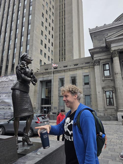 Le Caniche Fran&ccedil;ais, Place d'Armes, Montr&eacute;al, Canada, April 5, 2026