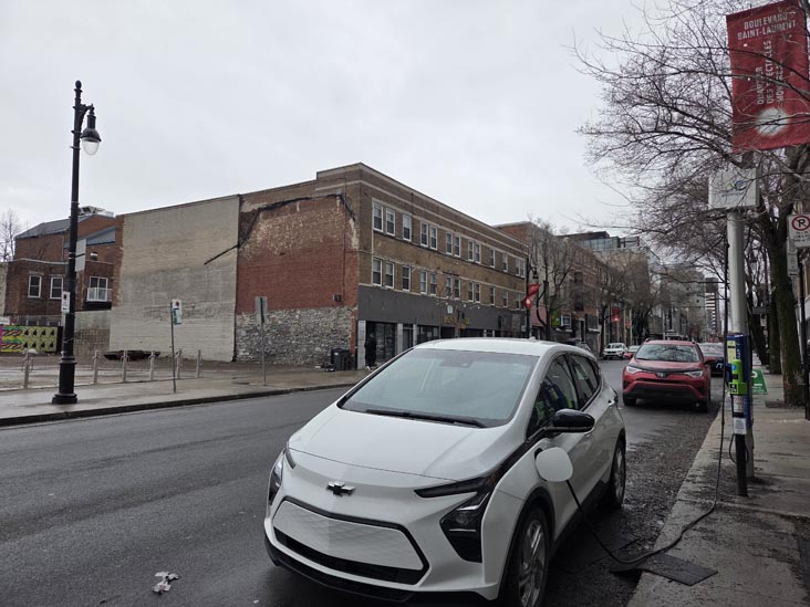 Boulevard Saint-Laurent Between Boulevard de Maisonneuve and Rue Sainte-Catherine, Montr&eacute;al, Canada, April 5, 2026