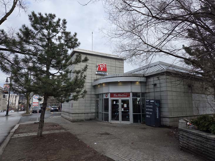 Boulevard Saint-Laurent at Rue Sherbrooke, Montr&eacute;al, Canada, April 5, 2026
