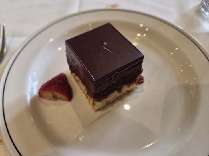 Dessert, Gibbys, Montr&eacute;al, Canada, April 8, 2026