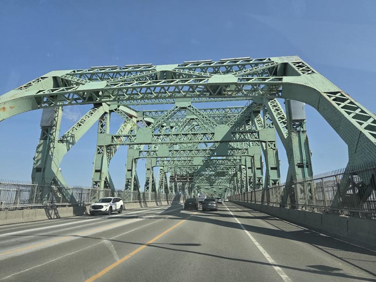 Crossing Pont Jacques-Cartier/Jacques Cartier Bridge Between Montr&eacute;al and Longueuil, Qu&eacute;bec, Canada, April 28, 2026