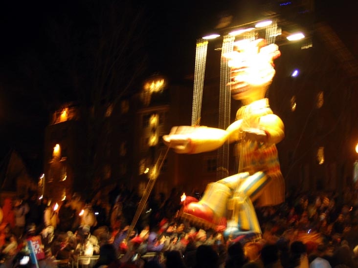 Night Parade, Grande Allée, Carnaval de Québec (Quebec Winter Carnival), Québec City, Canada, February 16, 2008, 9:21 p.m.