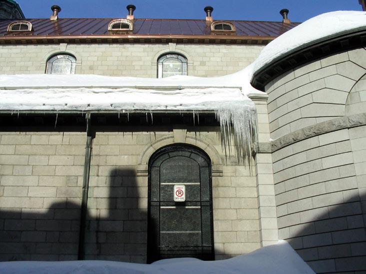 Notre Dame de Québec, Place de l'Hôtel de Ville, Québec City, Canada
