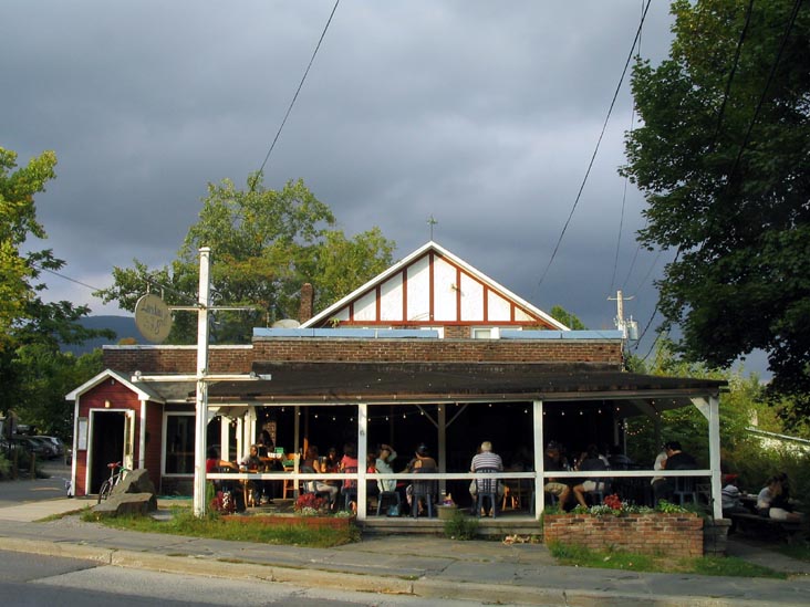 17 Mill Hill Road, Woodstock, New York