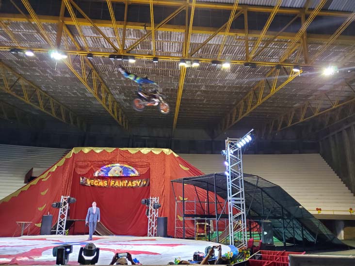 Circo Vegas Fantasy, Coliseo Mayor Rafael Cuartas Gaviria, Pereira, Colombia, July 17, 2022