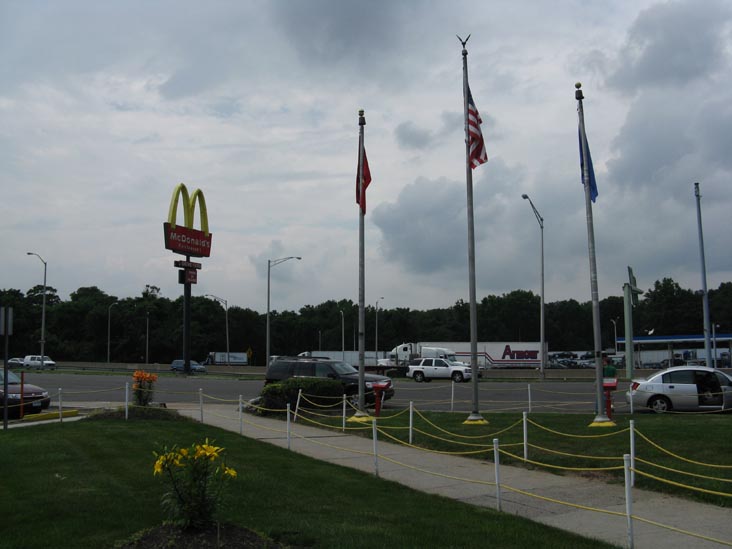 Interstate 95 Northbound Service Plaza, Fairfield, Connecticut, July 2, 2009