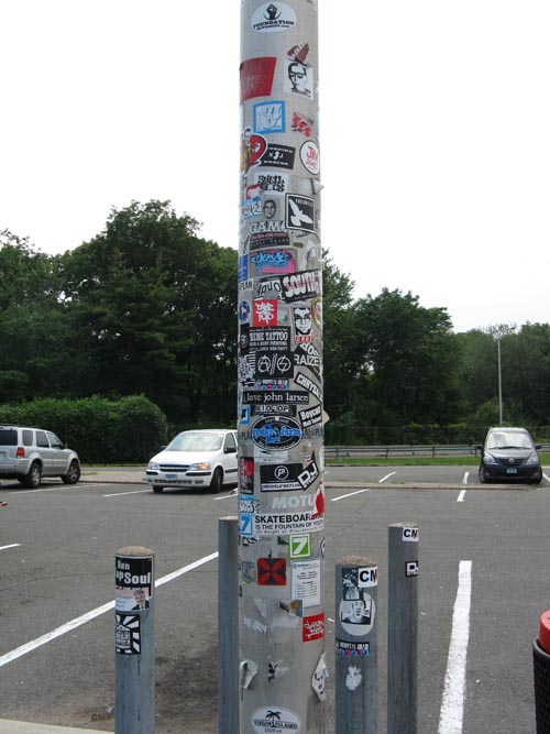 Interstate 95 Northbound Service Plaza, Fairfield, Connecticut, July 2, 2009