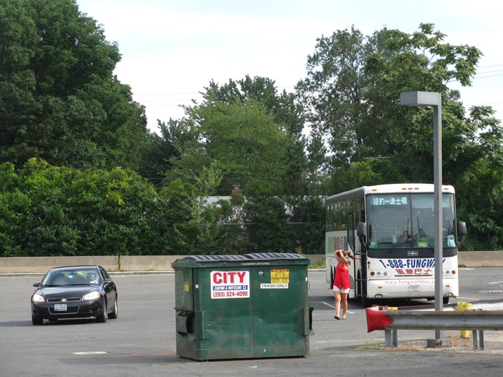 Interstate 95 Northbound Service Plaza, Fairfield, Connecticut, August 22, 2009