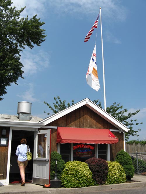Super Duper Weenie, 306 Black Rock Turnpike, Fairfield, Connecticut