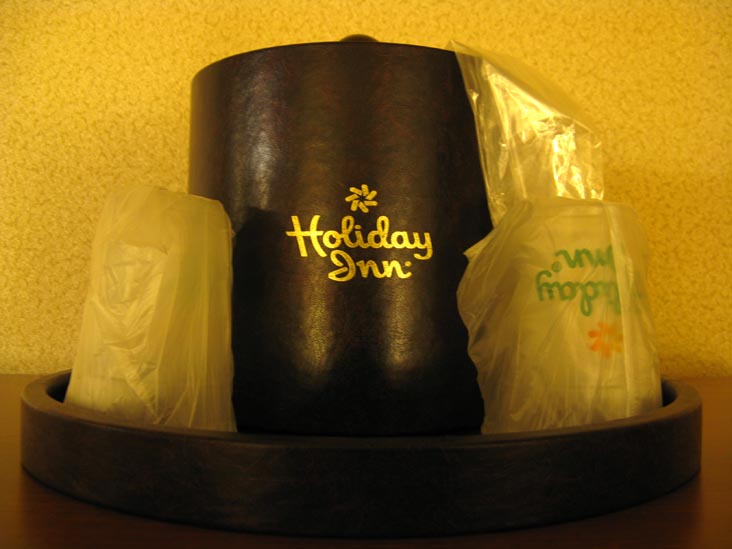 Ice Bucket, Holiday Inn, 269 North Frontage Road, New London, Connecticut