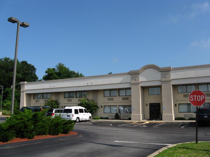 Holiday Inn, 269 North Frontage Road, New London, Connecticut