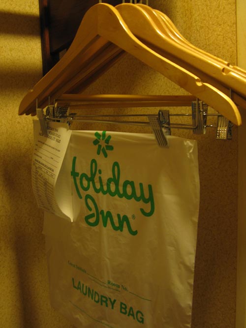 Laundry Bag, Holiday Inn, 269 North Frontage Road, New London, Connecticut
