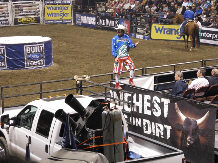 Flint Rasmussen, Professonial Bull Riding Built Ford Tough Series, Mohegan Sun Arena, Mohegan Sun, Uncasville, Connecticut, October 18, 2008