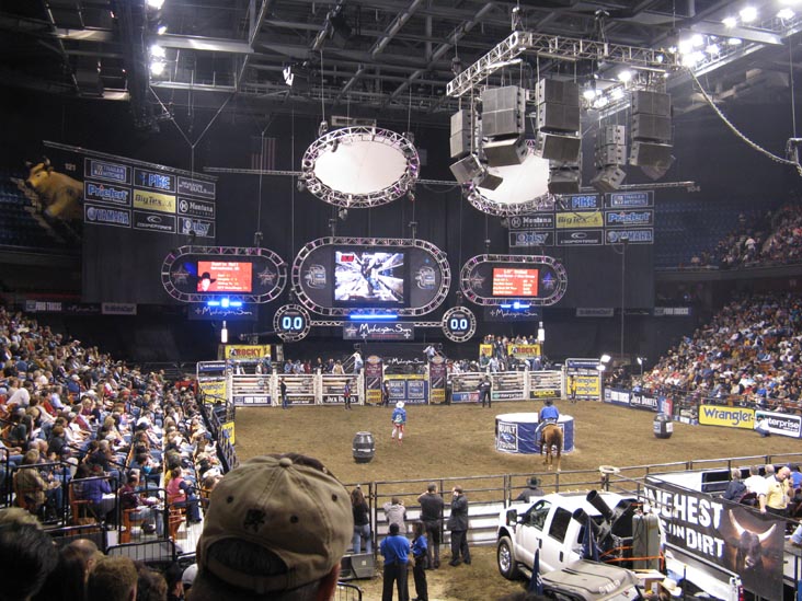 Dustin Hall, Professonial Bull Riding Built Ford Tough Series, Mohegan Sun Arena, Mohegan Sun, Uncasville, Connecticut, October 18, 2008