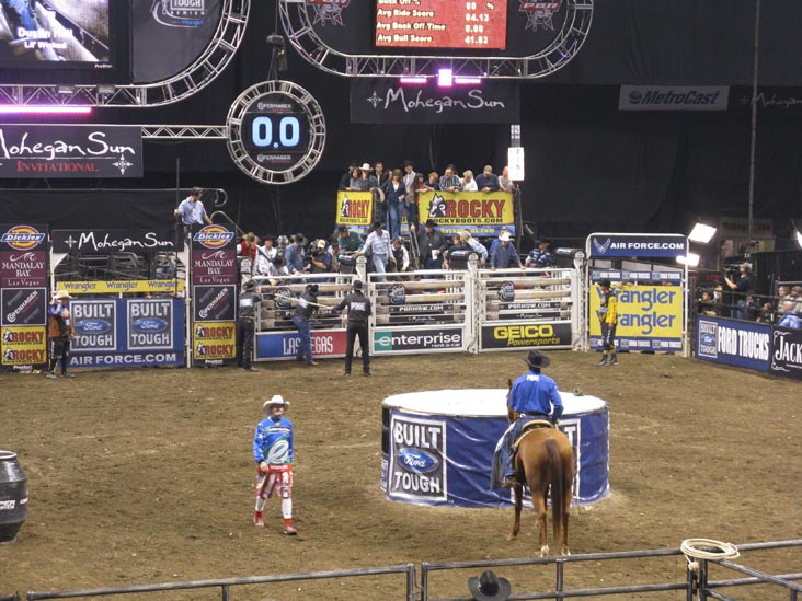 Dustin Hall, Professonial Bull Riding Built Ford Tough Series, Mohegan Sun Arena, Mohegan Sun, Uncasville, Connecticut, October 18, 2008