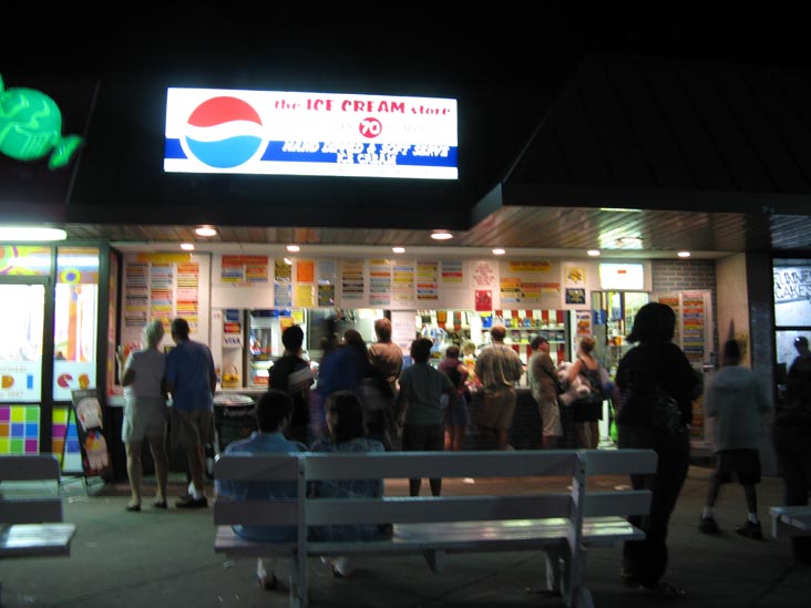 The Ice Cream Store, 6 Rehoboth Avenue, Rehoboth Beach, Delaware