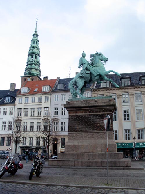 Bishop Absalon Statue, Nikolaj Kirke, Højbro Plads, Copenhagen, Denmark, November 16, 2007