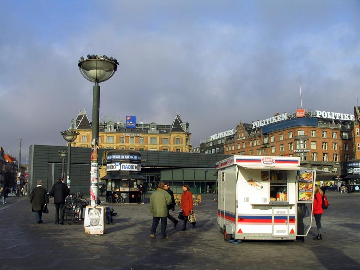 Lis's Pølser, Rådhuspladsen (City Hall Square), Copenhagen, Denmark