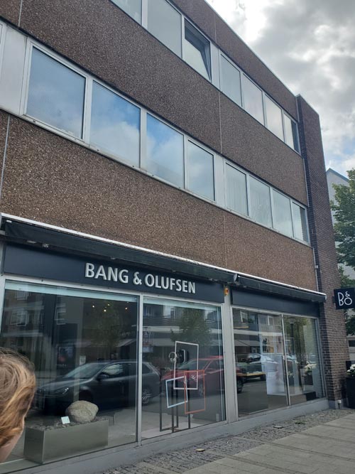 Bang & Olufsen, Vedb&aelig;k Stationsvej 17, Vedb&aelig;k, Denmark, July 26, 2025