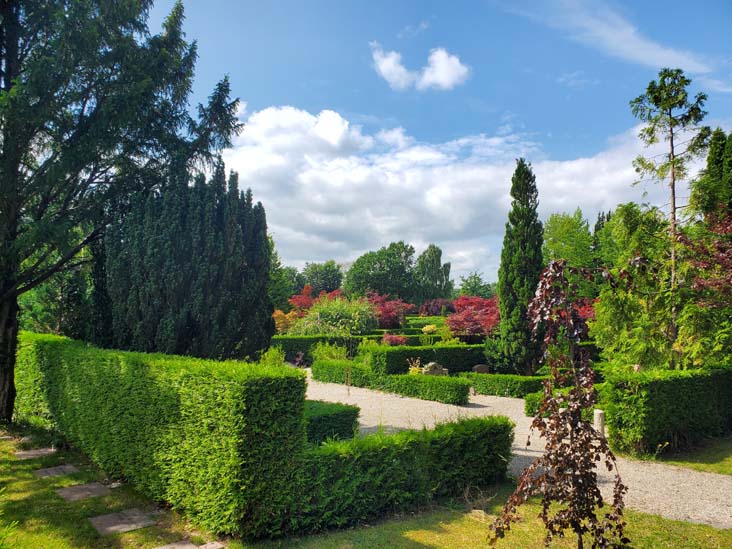 Cemetery, Vedbæk Kirke, Vedbæk, Denmark, July 26, 2025
