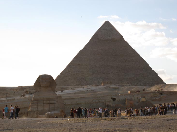 Great Sphinx of Giza and Pyramid of Khafre, Giza Pyramid Complex, Cairo, Egypt