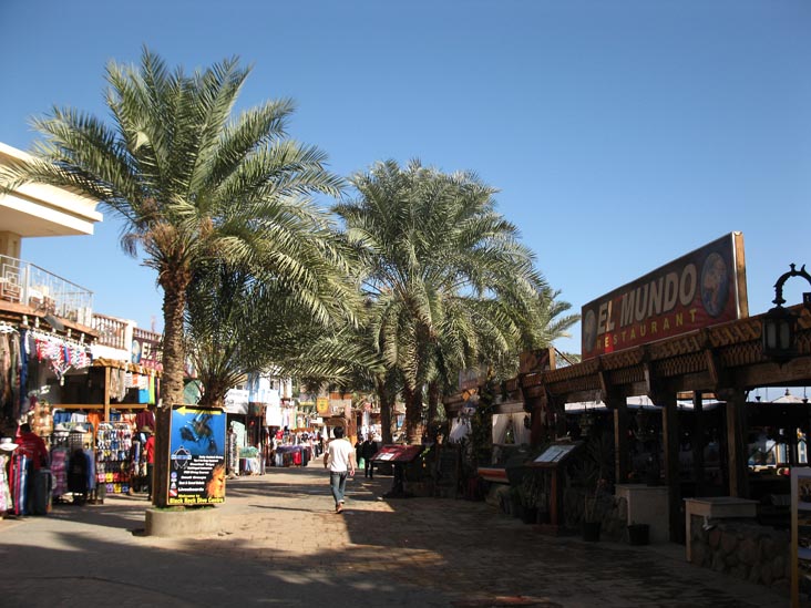 El Mundo Restaurant, Masbat Waterfront Promenade, Dahab, Sinai, Egypt