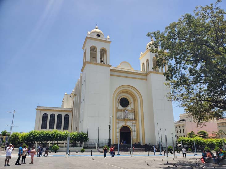 Catedral Metropolitana de San Salvador/Metropolitan Cathedral of San Salvador, Plaza Gerardo Barrios, San Salvador, El Salvador, August 7, 2024