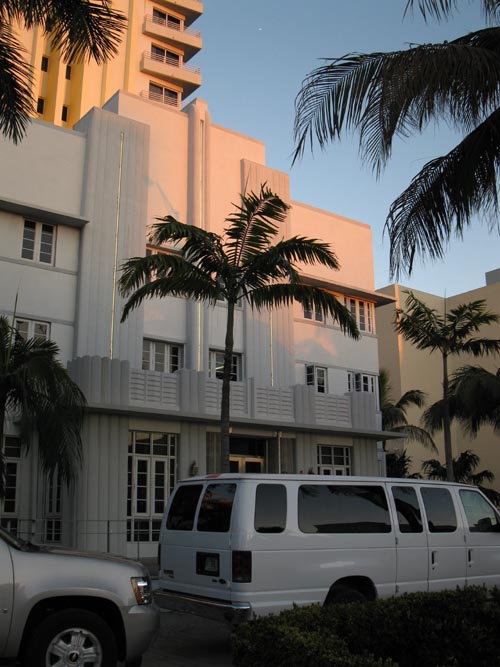 Royal Palm Hotel, 1545 Collins Avenue, South Beach, Miami, Florida
