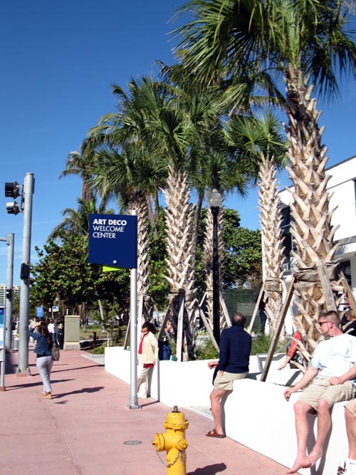 Art Deco Welcome Center, 1001 Ocean Drive, Lummus Park, South Beach, Miami, Florida