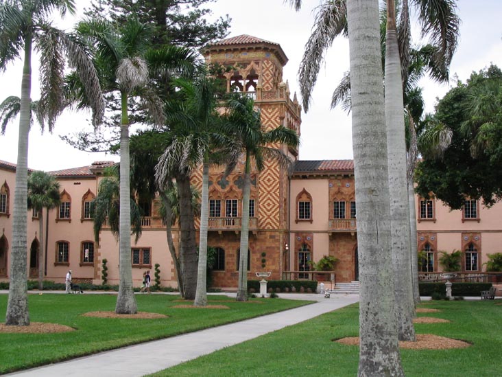Cà d'Zan Mansion, John and Mable Ringling Museum of Art, 5401 Bay Shore Road, Sarasota, Florida, November 1, 2003