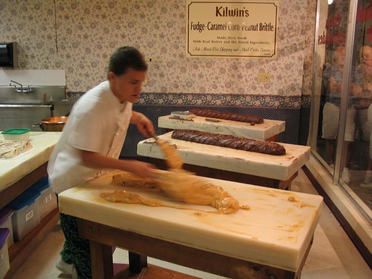 Kilwin's of Sarasota, 312 John Ringling Boulevard, St. Armands Circle, Sarasota, Florida, November 11, 2004