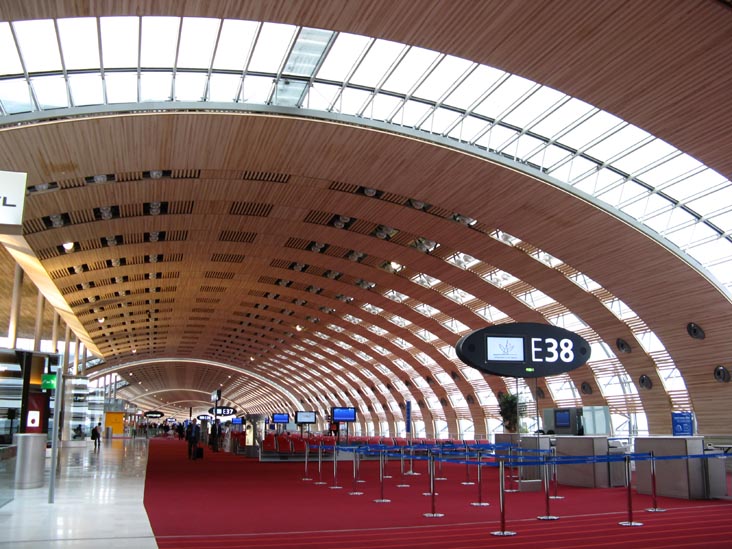 Gate 38, Terminal 2E, Aéroport Paris-Charles de Gaulle (Charles de Gaulle Airport), Paris, France