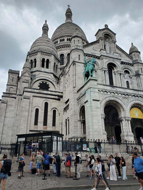 Basilique du Sacré-Cœur de Montmartre (Basilica of the Sacred Heart), Montmartre, 18e Arrondissement, Paris, France, July 15, 2025